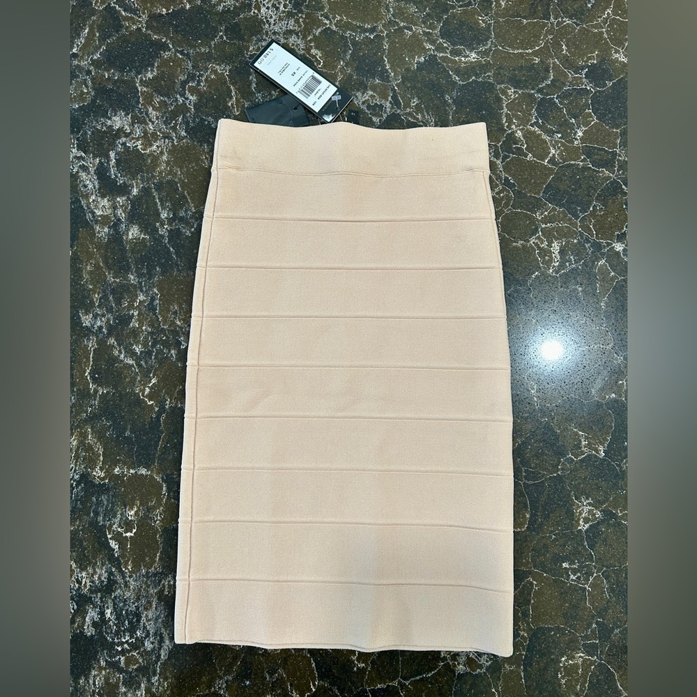 BCBG MAXAZRIA Bodycon “Alexa” Skirt (XS)